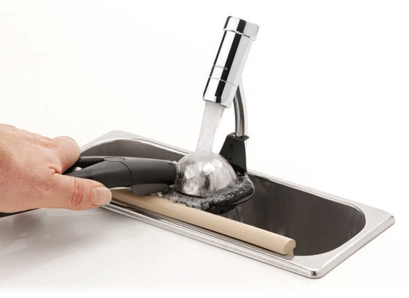 Ice cream sales scoop washer